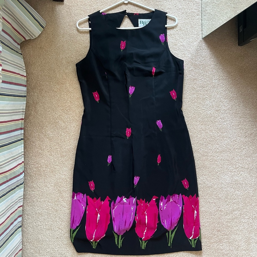🌷Black dress with tulips: